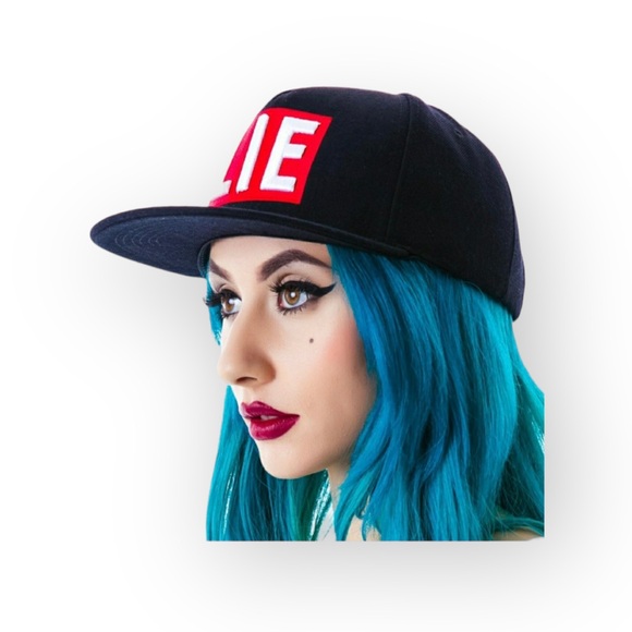 Deadstock: new UNIF x Bad Acid 𖤐 Lie Snapback Embroidered Y2K 90’s Cap 𖤐 Black - Picture 15 of 16